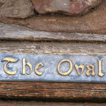 邓斯特The Oval别墅 外观 照片
